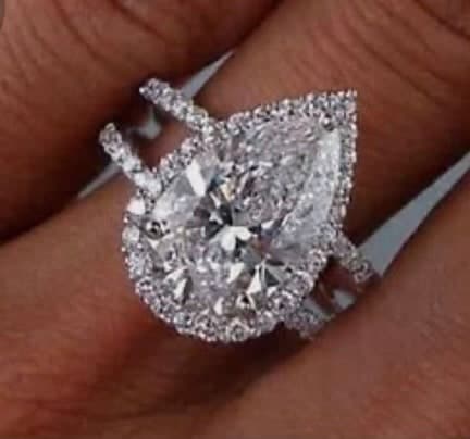 A diamond piece sourced and set by Cool Blue Diamond